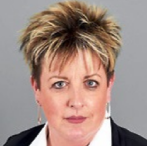 Headshot of Karen Saewert