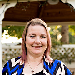 Headshot of Theresa Faultner