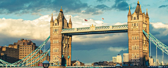 London Bridge Scene